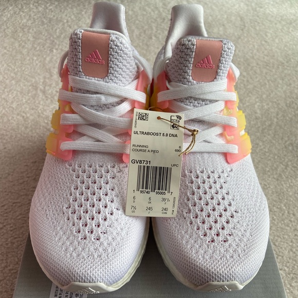 Adidas Ultraboost 5.0 DNA sneakers - Picture 3 of 11